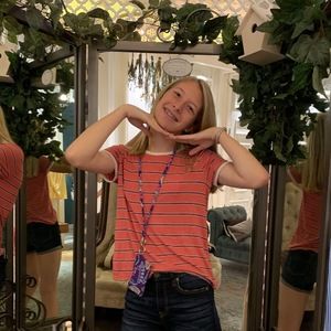 Meet your Posher, Lydia